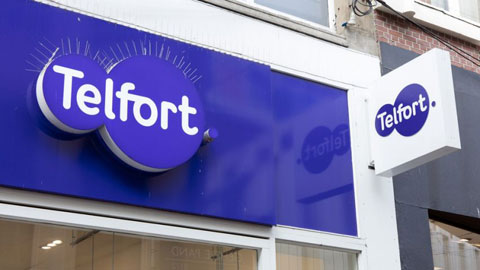 Telfort sluit winkels